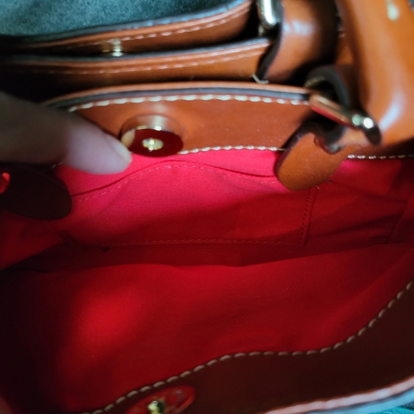 Dooney and Bourke leather sml brenna crossbody bag - Picture 9 of 14